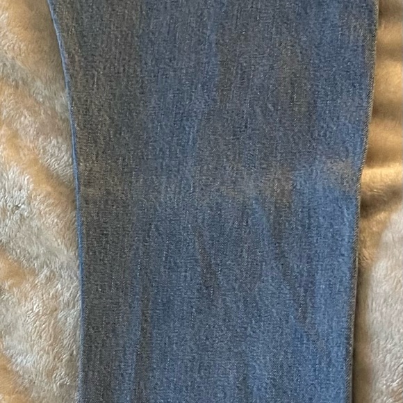 512™
SLIM TAPER
The perfect, put-together balance of skinny and tapered - Picture 2 of 5